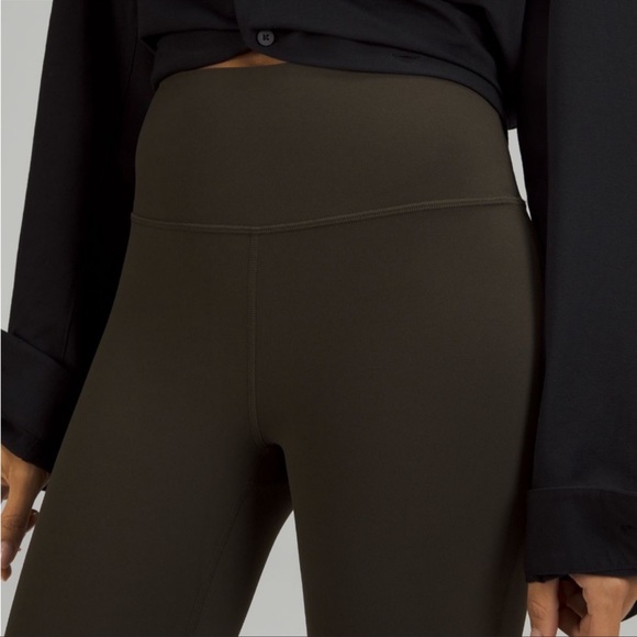 NWT Lululemon Groove Super-High-Rise Flared Pant Nulu Size 4 DARK OLIVE - Picture 5 of 7